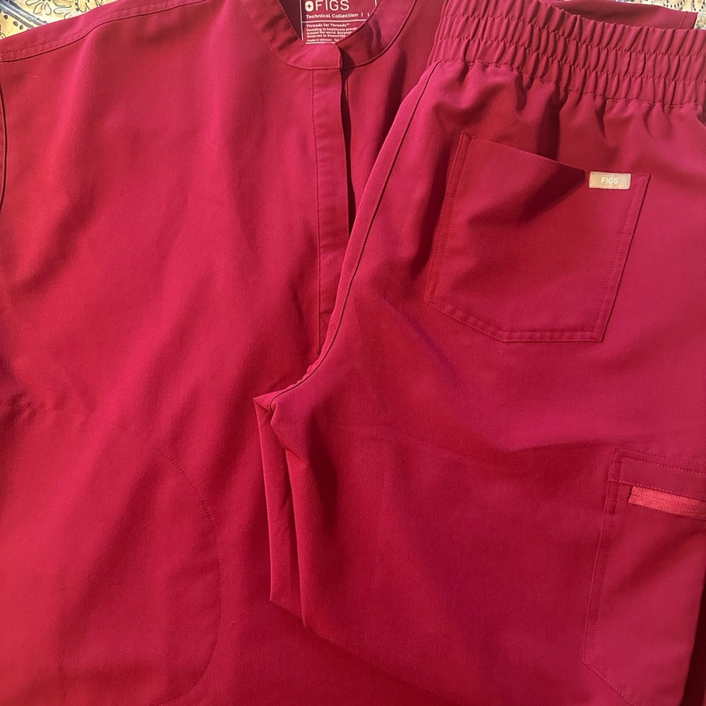 Figs Magenta  Scrub Set